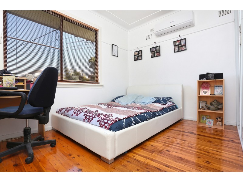 11 Dargie Street, Mount Pritchard NSW 2170