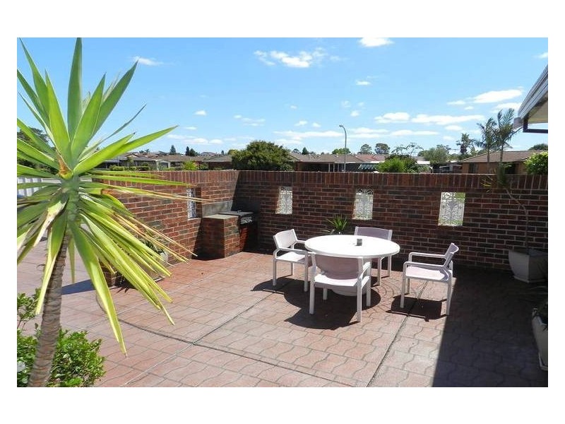 22 Corinda Street, St Johns Park NSW 2176