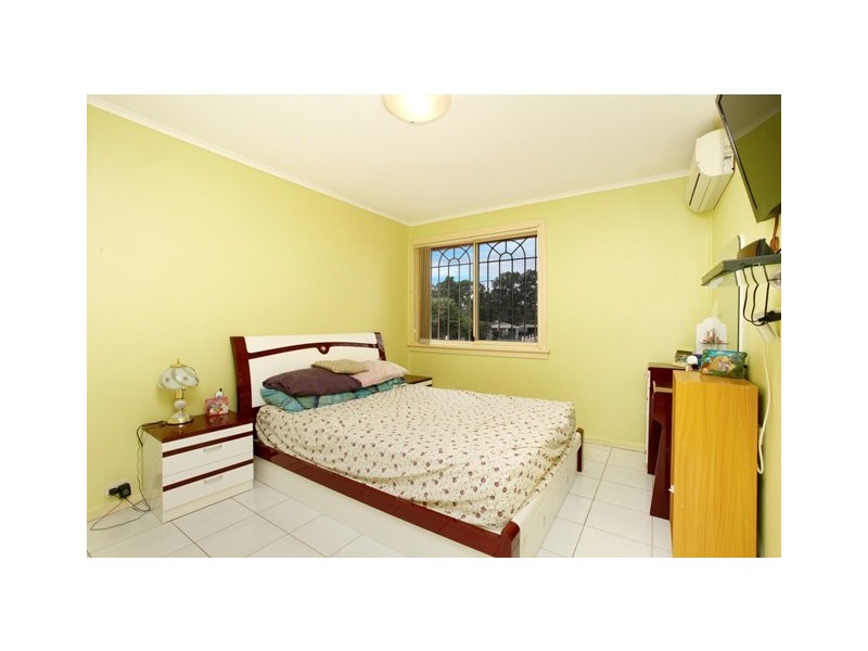 21 Bolinda st, Busby NSW 2168