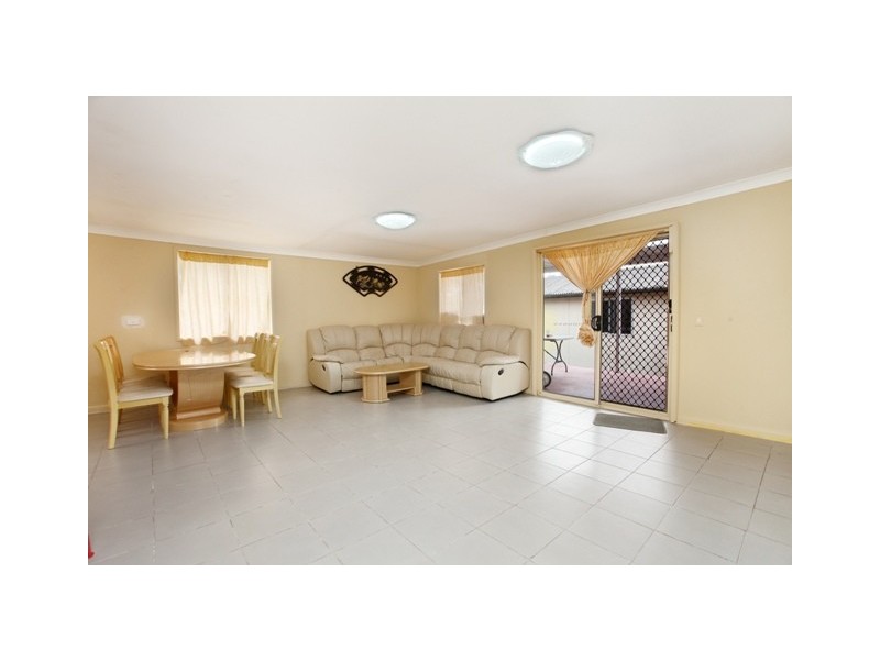 21 Bolinda st, Busby NSW 2168