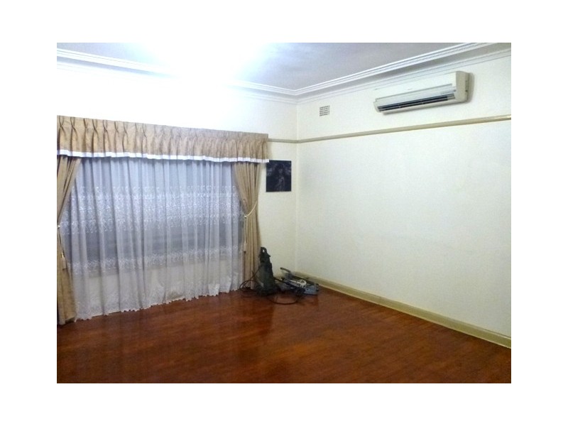 137 Hamilton Road, Fairfield NSW 2165