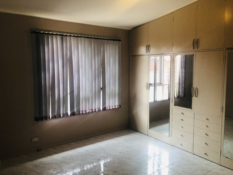 27 Kimberley Crescent, Fairfield West NSW 2165