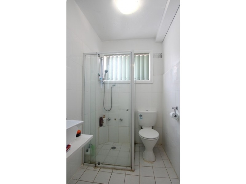 2/249 The Horsley Drive, Fairfield NSW 2165