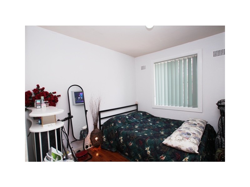 2/249 The Horsley Drive, Fairfield NSW 2165