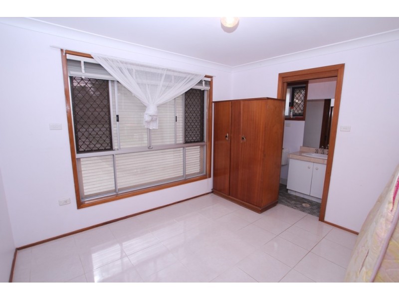 4A Melbourne Road, St Johns Park NSW 2176