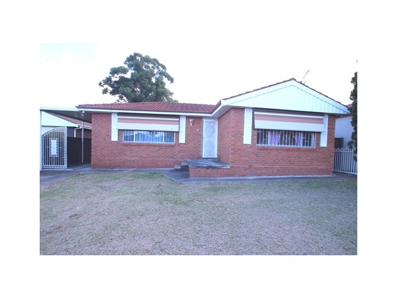 3 Denbern Street, Bossley Park NSW 2176