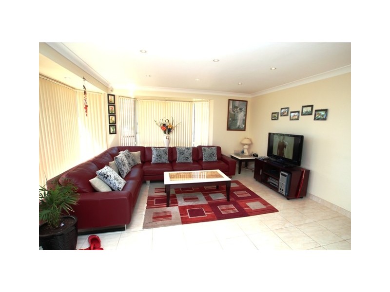 2 Eden Place, Prestons NSW 2170