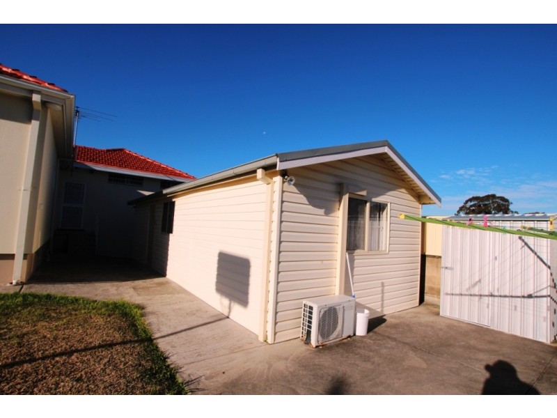 16 Reservoir Road, Mount Pritchard NSW 2170