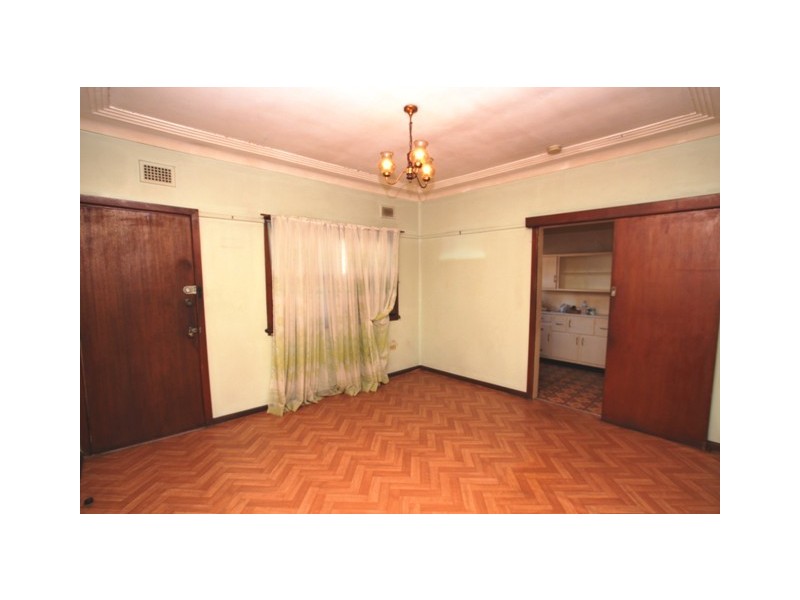 34 Earl Street, Canley Heights NSW 2166