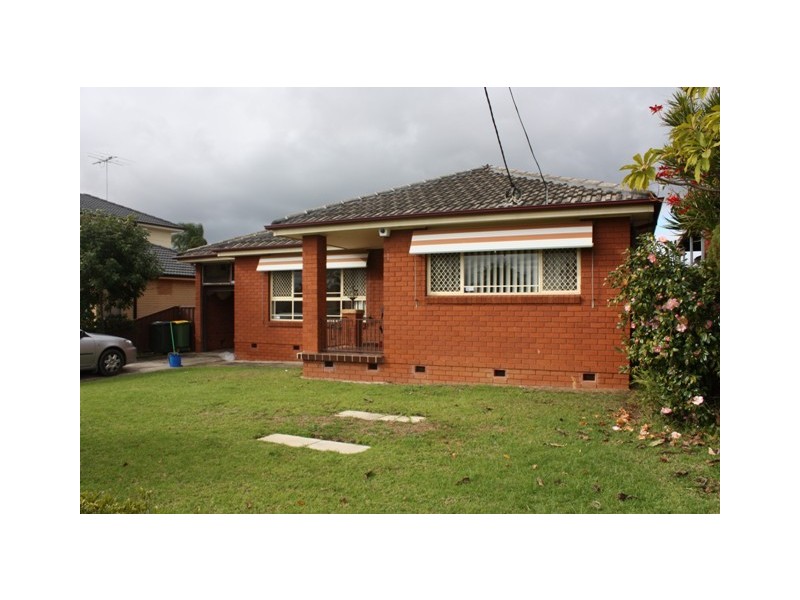 24 Hamersley Street, Fairfield West NSW 2165