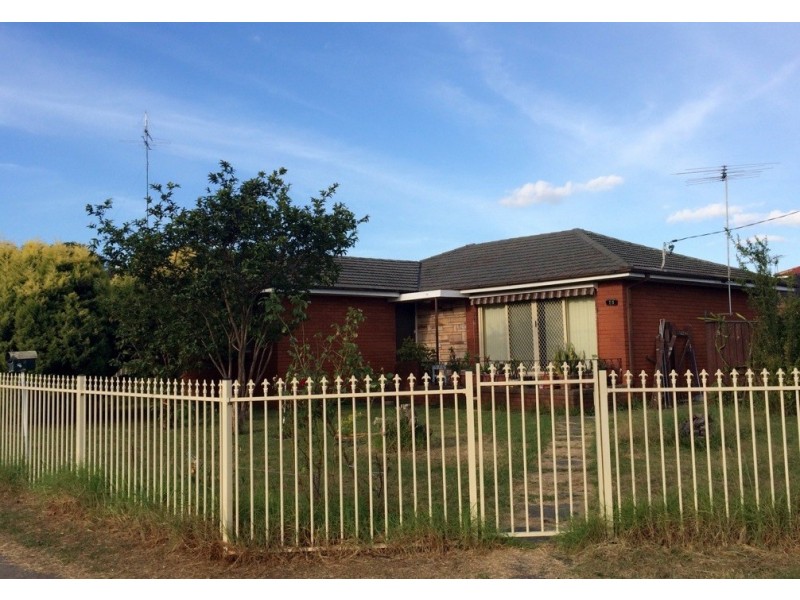 20 Corona Road, Fairfield West NSW 2165