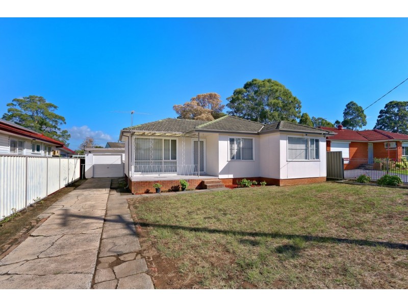 21 Corona Road, Fairfield West NSW 2165