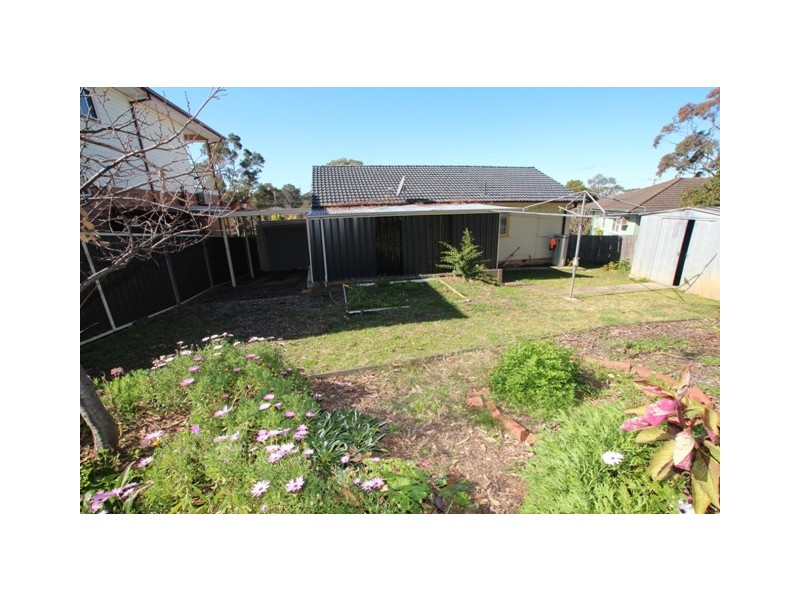 9 Guernsey Street, Busby NSW 2168