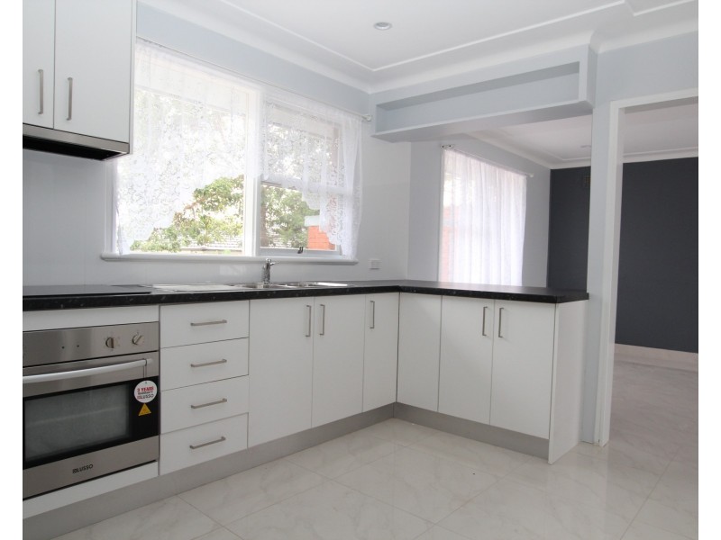 48 Beale Cres, Fairfield West NSW 2165