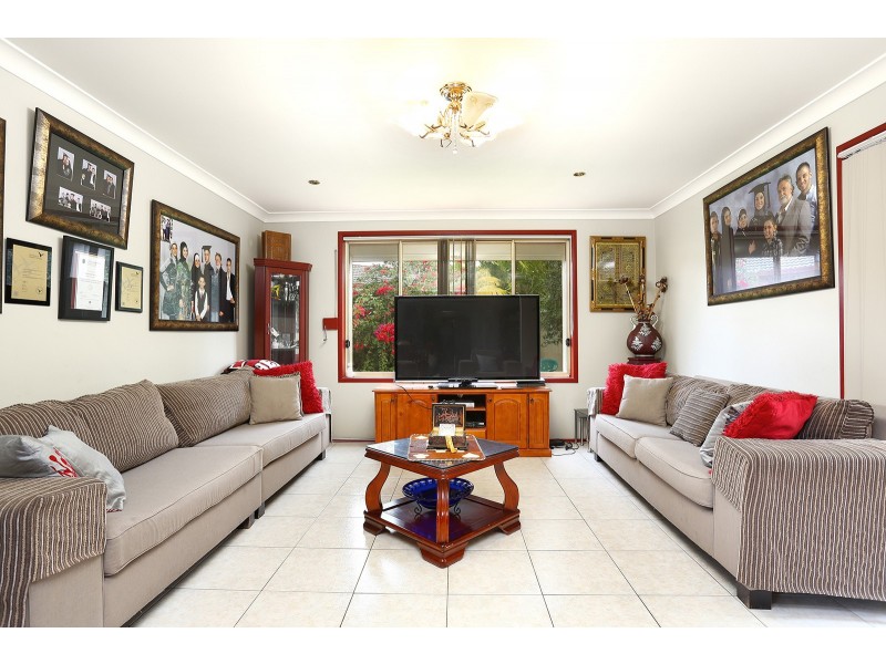 14 Pentecost Street, Hinchinbrook NSW 2168