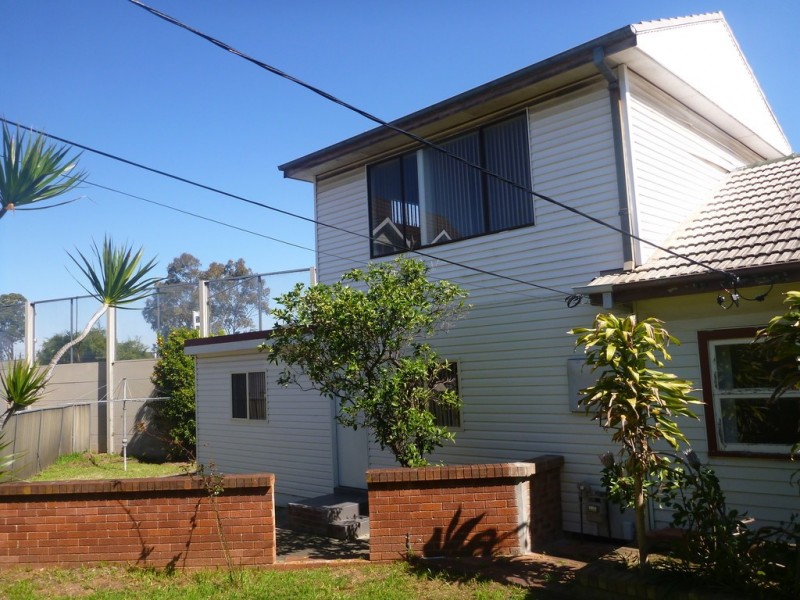 9 Grant Ave, Cabramatta NSW 2166