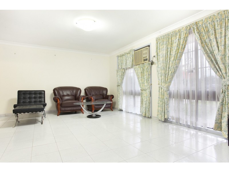 323 Hamilton Road, Fairfield West NSW 2165