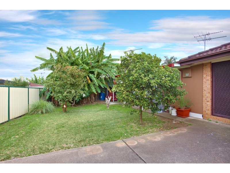 323 Hamilton Road, Fairfield West NSW 2165
