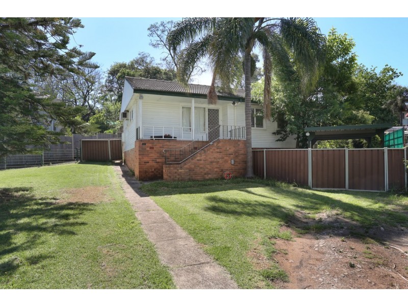 16 Aberdeen Road, Busby NSW 2168