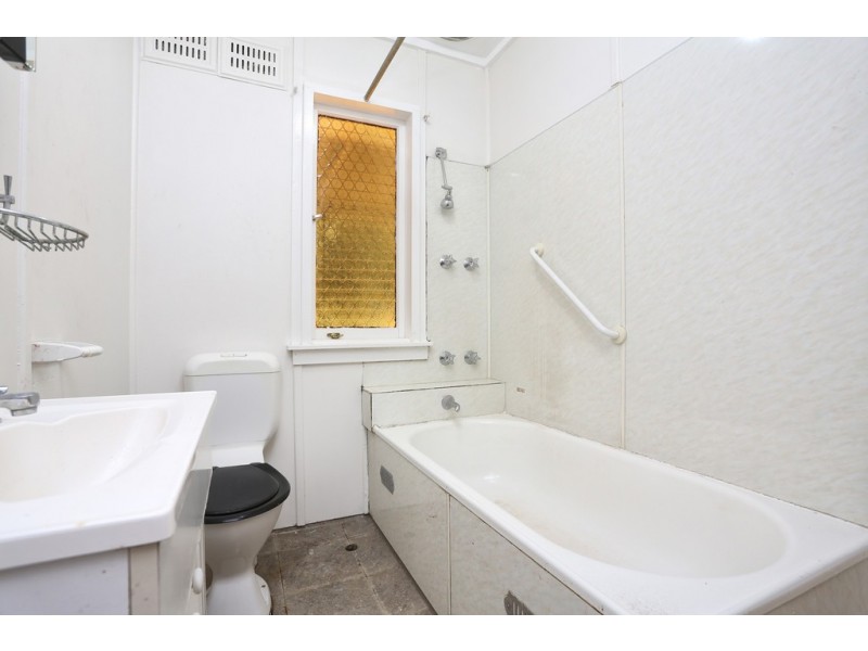 16 Aberdeen Road, Busby NSW 2168