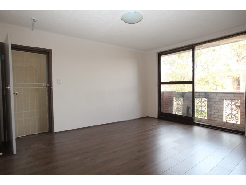 10/32 Remembrance Avenue, Warwick Farm NSW 2170