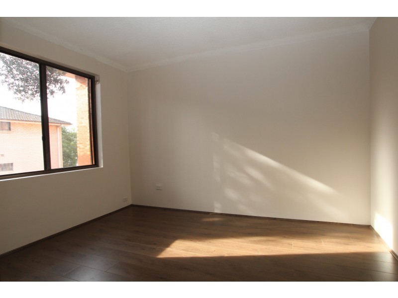 10/32 Remembrance Avenue, Warwick Farm NSW 2170