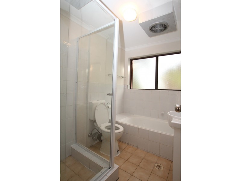 10/32 Remembrance Avenue, Warwick Farm NSW 2170