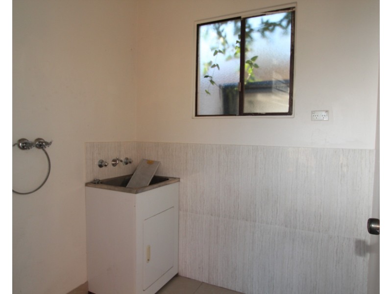 11 Ellis Pde, Yennora NSW 2161