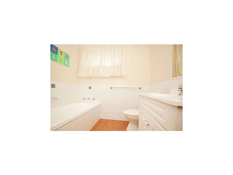 15 Tingha Close, Hinchinbrook NSW 2168