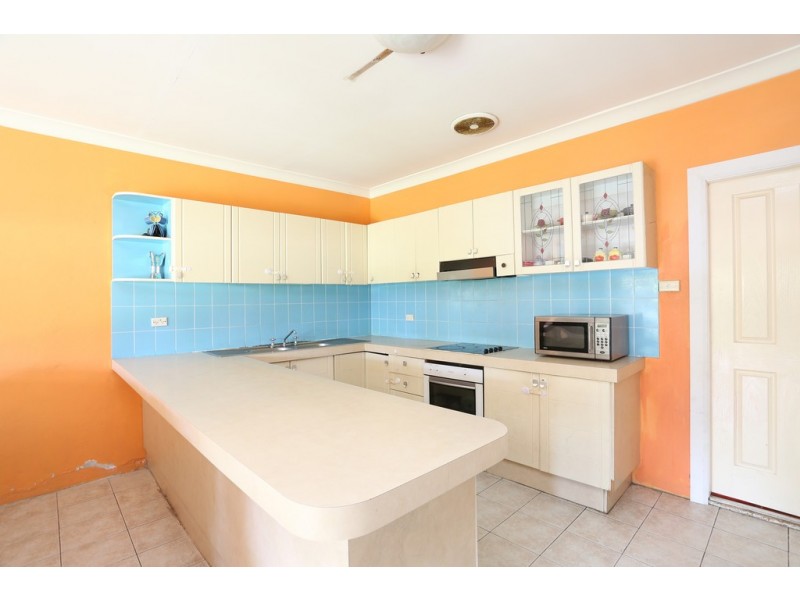 189 River Avenue, Fairfield East NSW 2165