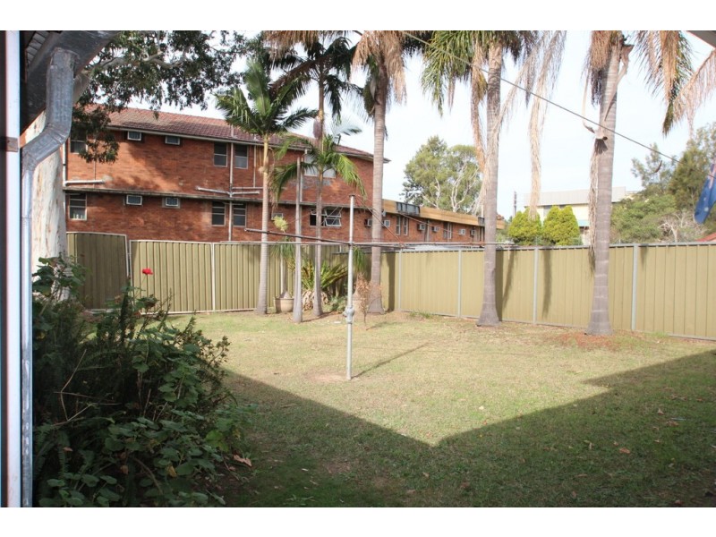 17 MCKELL AVENUE, Casula NSW 2170