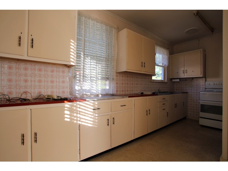 16 Armstrong st, Ashcroft NSW 2168