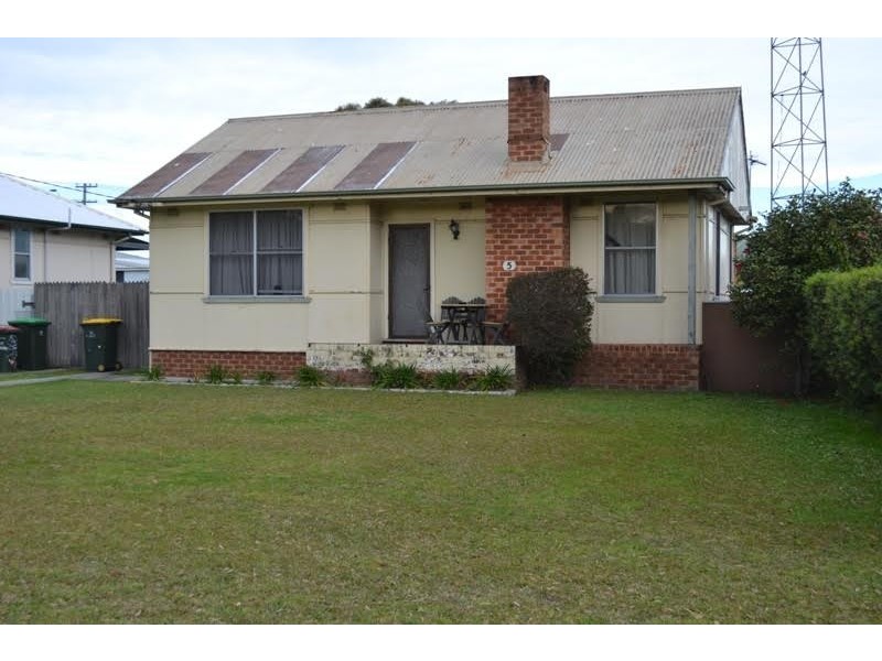 5 Chapman Street, Unanderra NSW 2526