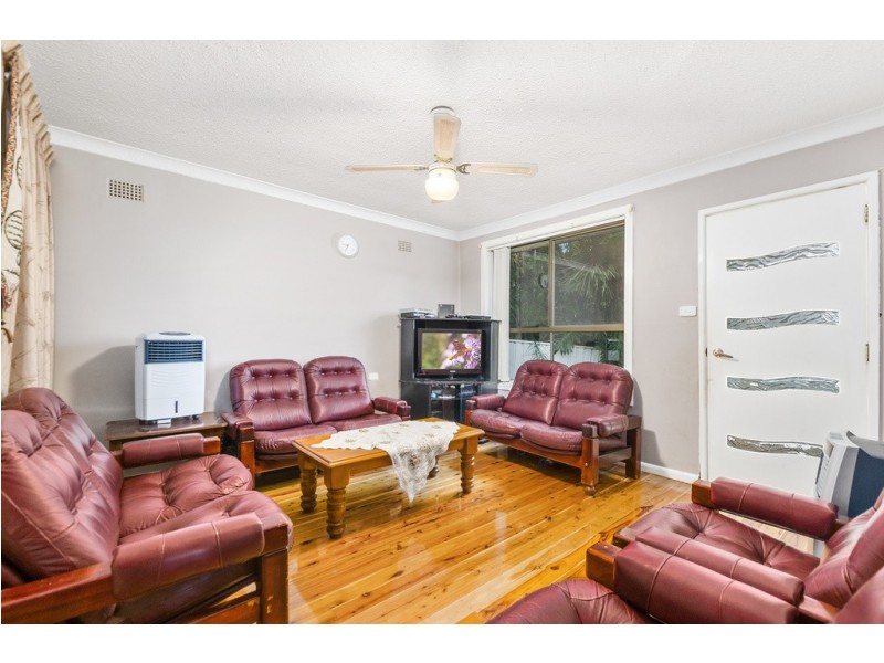 6 Wirri Place, Berkeley NSW 2506