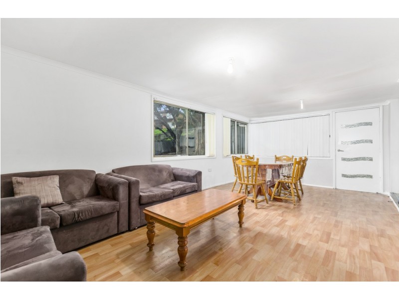 6 Wirri Place, Berkeley NSW 2506