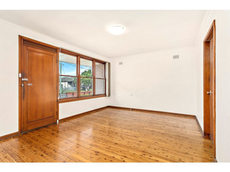 18 Spofforth Street, Warilla NSW 2528