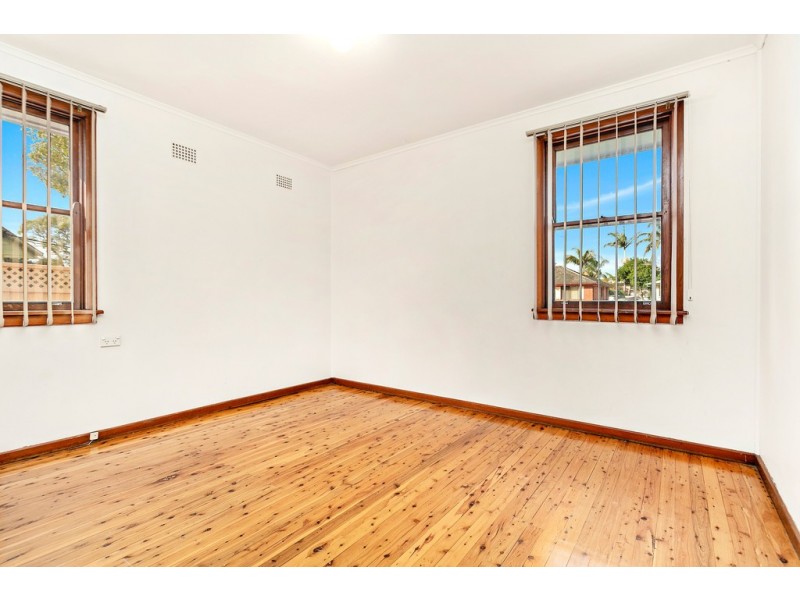 18 Spofforth Street, Warilla NSW 2528