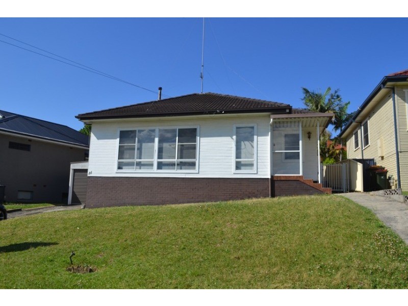 31 London Drive, West Wollongong NSW 2500