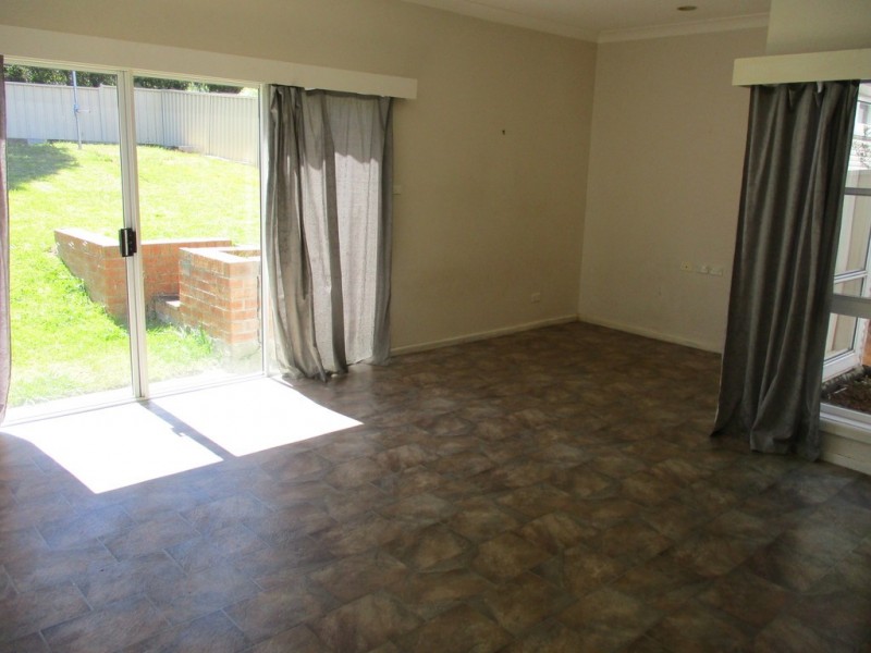 31 London Drive, West Wollongong NSW 2500