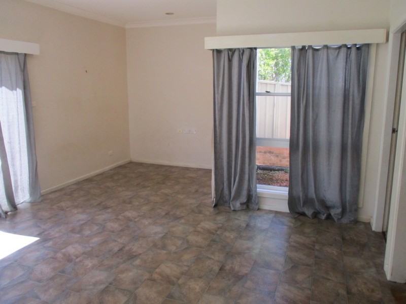 31 London Drive, West Wollongong NSW 2500