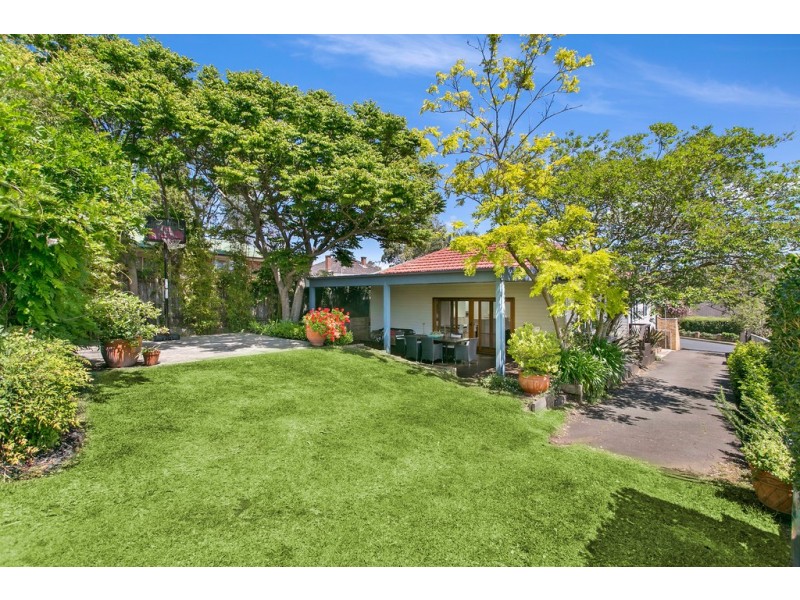 9 Dempster Street, West Wollongong NSW 2500