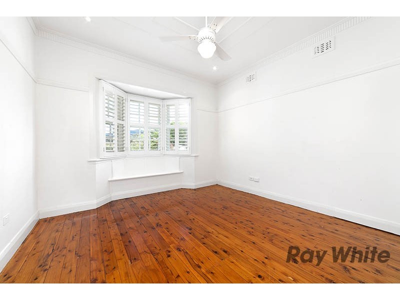 7 Dempster Street, West Wollongong NSW 2500