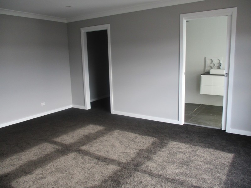 2 Bayview Cresent, Haywards Bay NSW 2530