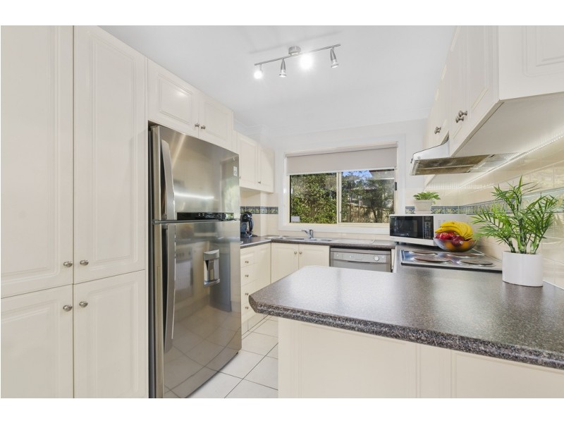 2/46 Central Road, Unanderra NSW 2526