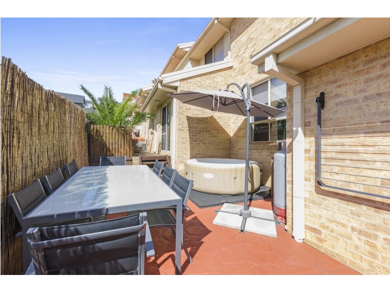 2/46 Central Road, Unanderra NSW 2526