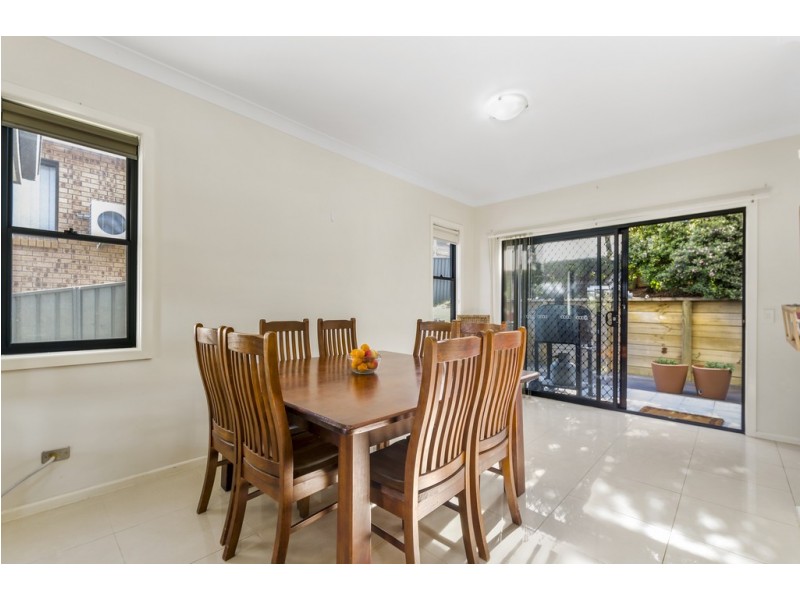 32 Bruce Street, Unanderra NSW 2526