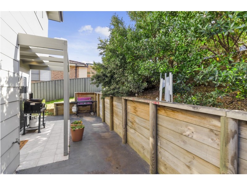 32 Bruce Street, Unanderra NSW 2526