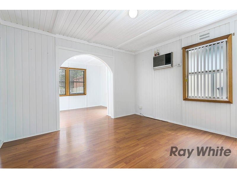59 Lake Heights Road, Lake Heights NSW 2502