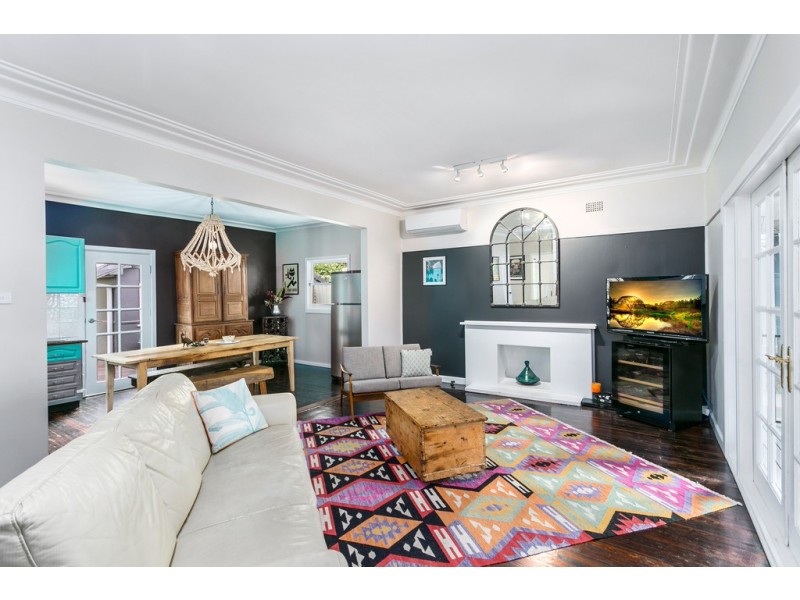 87 Heaslip Street, Coniston NSW 2500