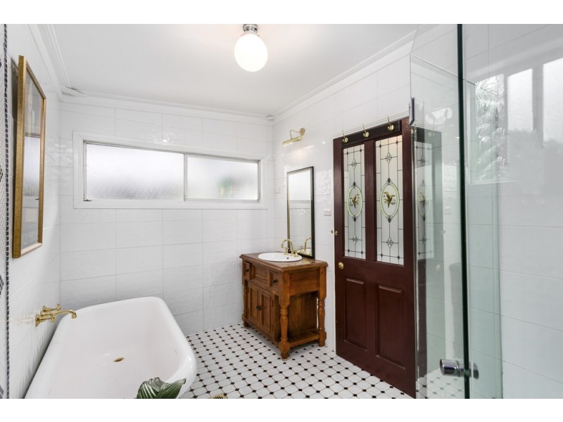 87 Heaslip Street, Coniston NSW 2500